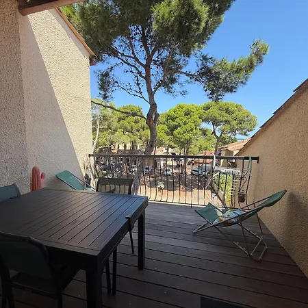 Duplex With Sea View La Franqui 아파트